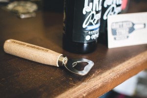 foodiesfeed.com_bottle-opener